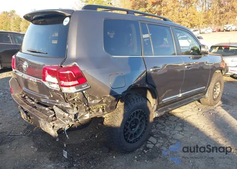 2018 Toyota Land Cruiser V8 z USA, uszkodzony, nr VIN JTMCY7AJ4J4064980